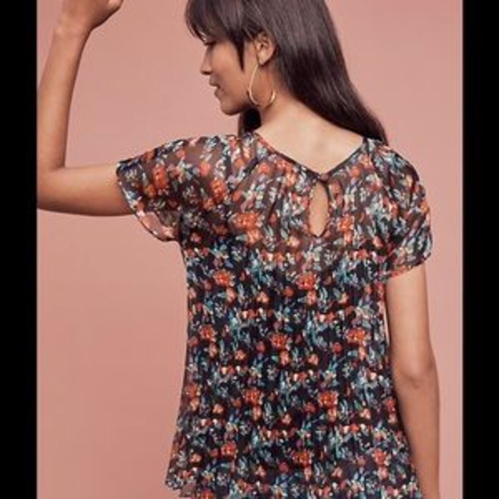 41. Eva Franco Anthropologie Peasant Floral Blouse Pleated Polyester Semi Sheer - Picture 4 of 8